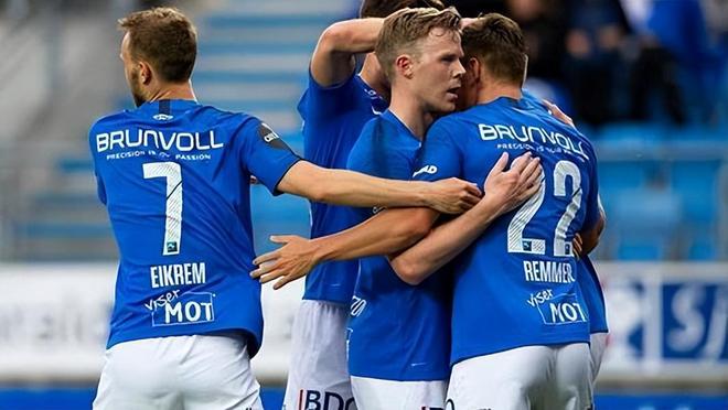 特点进行了 特点进行了