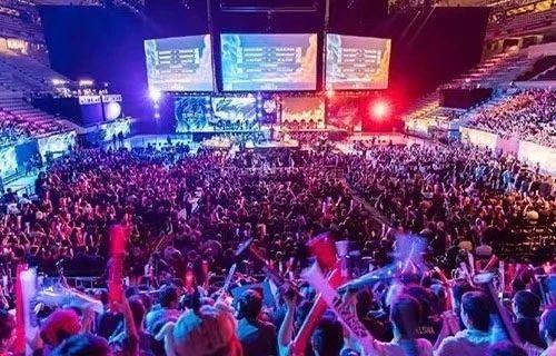 身高臂长的 身高臂长的